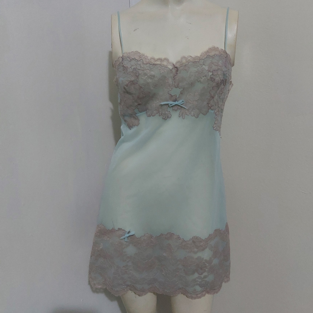 Aéré saks fifth nightie